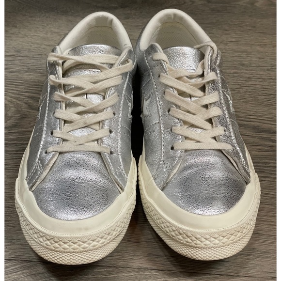 Converse One Star Leather Low-Top Sneakers - Picture 4 of 16